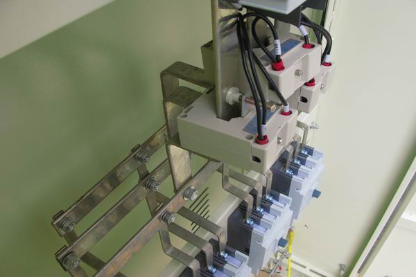 峰峰矿配电柜-应急照明配电柜使用对工作人员的具